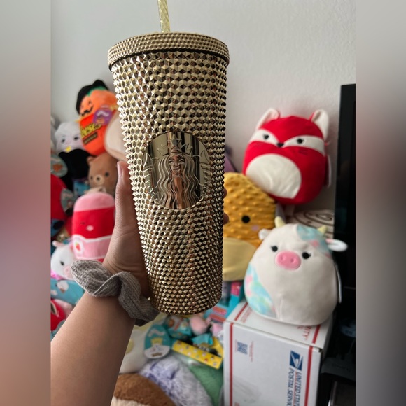 New 2022 GOLD Studded Starbucks Tumbler. - Picture 6 of 12
